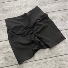 SHORT FRUNCE NEGRO BASICO