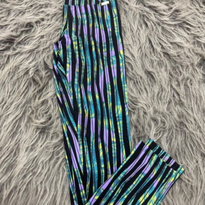 CALZA RAYAS NEGRO CON VERDE Y LILA