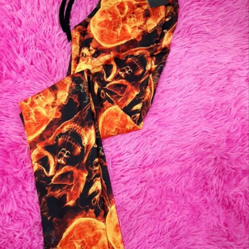 CALZA CALAVERAS HUMO