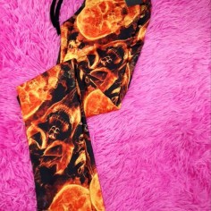 CALZA CALAVERAS HUMO