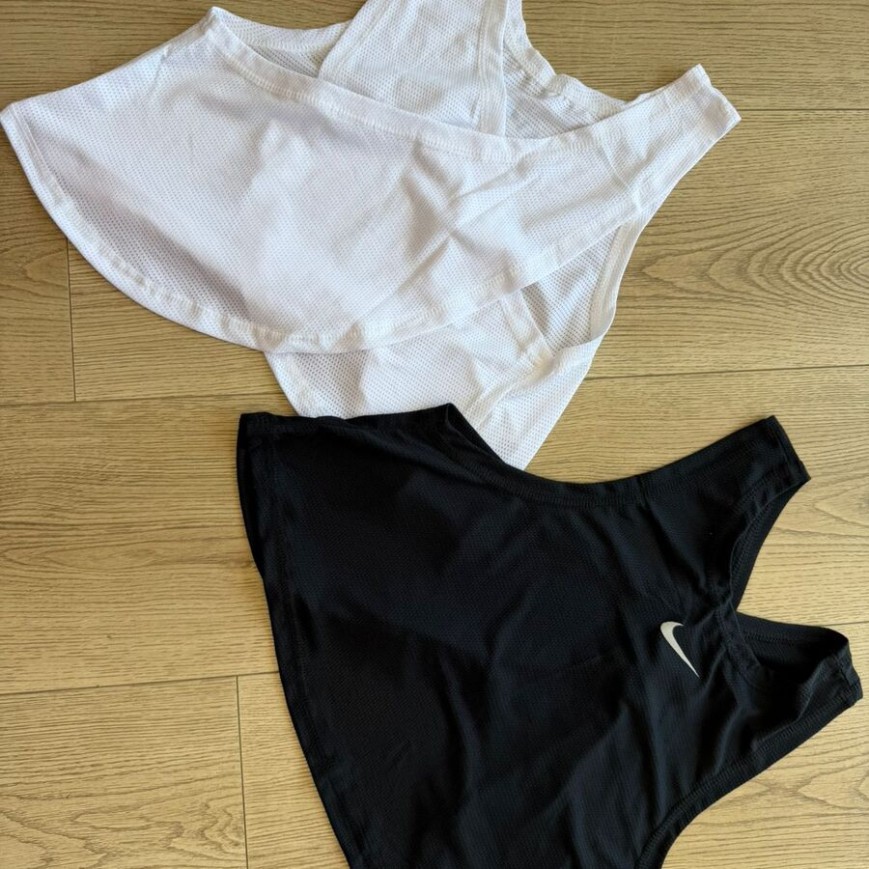 MUSCULOSA CRUZADA ATRAS