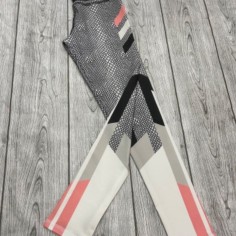 CALZA ROMBIMOS CON RAYA ROSA