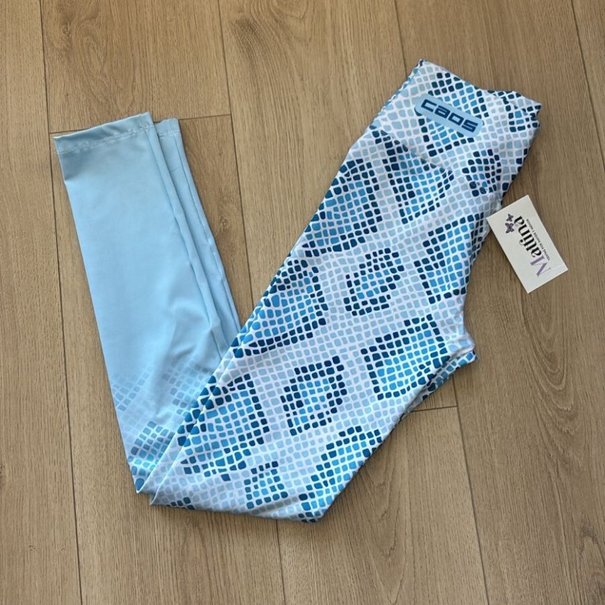 CALZA CELESTE ESTAMPADA CAOS