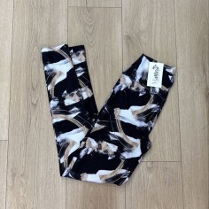 CALZA NEGRA DORADO BLANCO