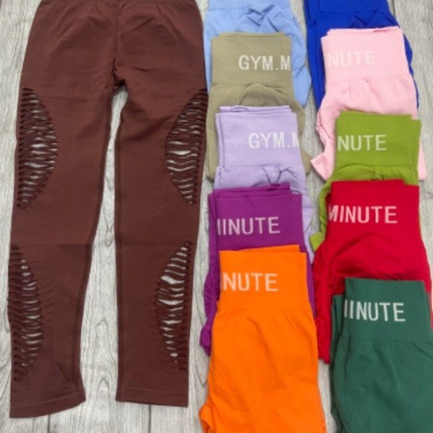 CALZA ESCRITA CON ROTURA