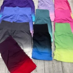 SHORT CON ROTURA COSTADO DEGRADE