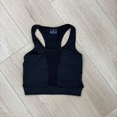 TOP CON TUL EN EL MEDIO