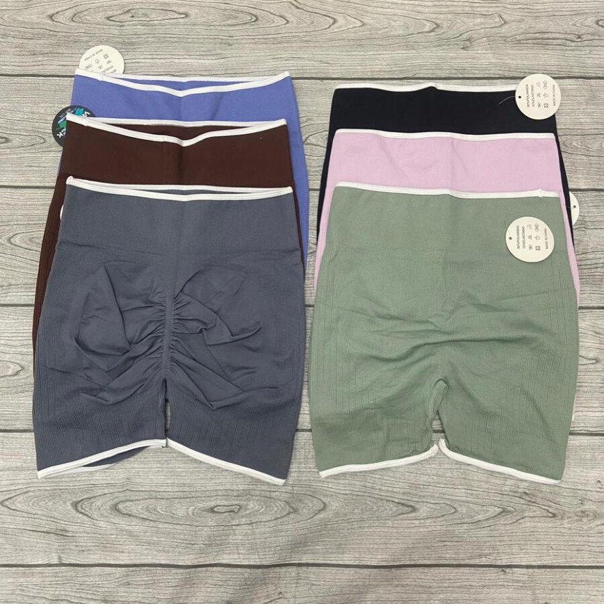 SHORT SEAMLESS CON BORDE