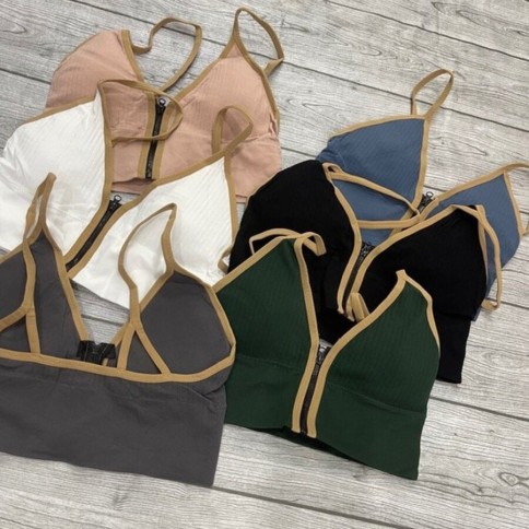 TOP CON CIERRE BORDE BEIGE