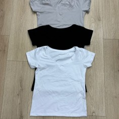 REMERA ESCOTE V AJUSTADA