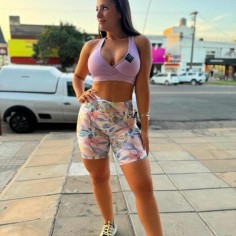 CICLISTA BLANCA CON FLORES