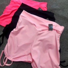 SHORT LISOS CON CORDON IVI