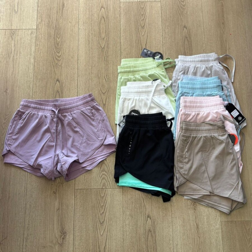 SHORT SUELTO CON CALZA