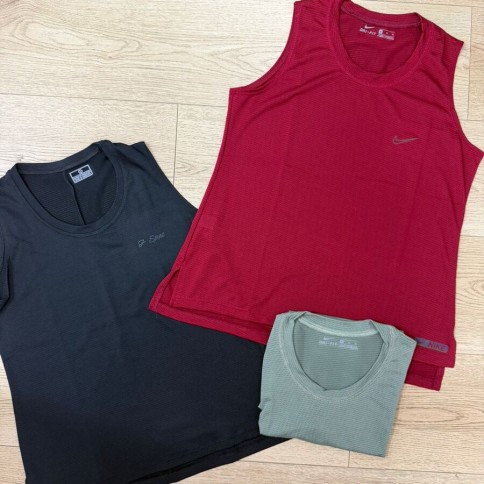 MUSCULOSA CERRADA DRYFIT