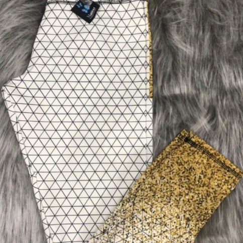 CALZA BLANCA CON DORADO ATRAS NEWOD