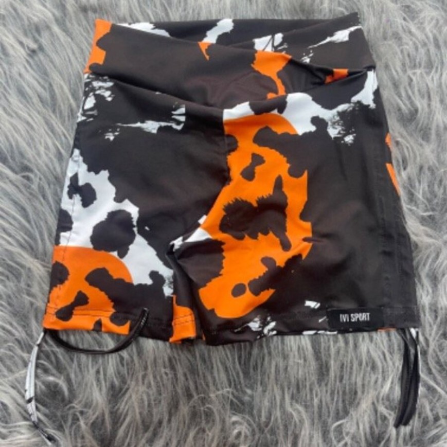 SHORT IVI NEGRO NARANJA Y BLANCO