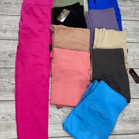 CALZA LISAS CON CONTORNO