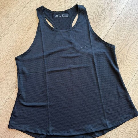 sudadera dryfit nike negra