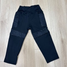 PESCADORA CON DETALLES GOFRADOS Y BOLSILLO