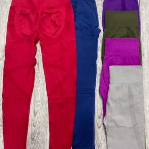 CALZA SEAMLES LISA DETALLE ATRAS