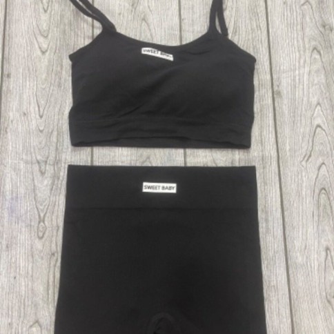 SHORT SEAMLESS SWEET