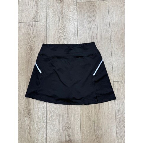 POLLERA SHORT NEGRA AL CUERPO