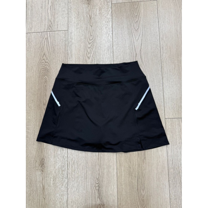 POLLERA SHORT NEGRA AL CUERPO