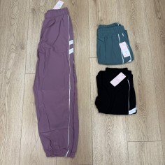 PANTALON DETALLES BLANCOS