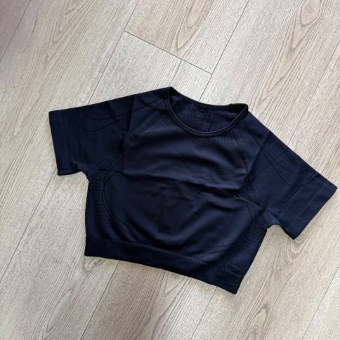 CROP SEAMLESS