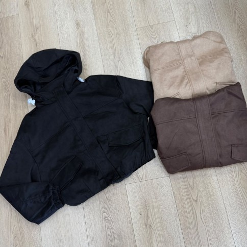 CAMPERA BOMBER GAMUZA C CAPUCHA