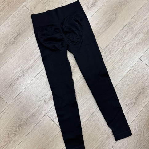 CALZA SEAMLESS NEGRA C FRUNCE