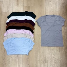 REMERA ESCOTE EN V BASICA