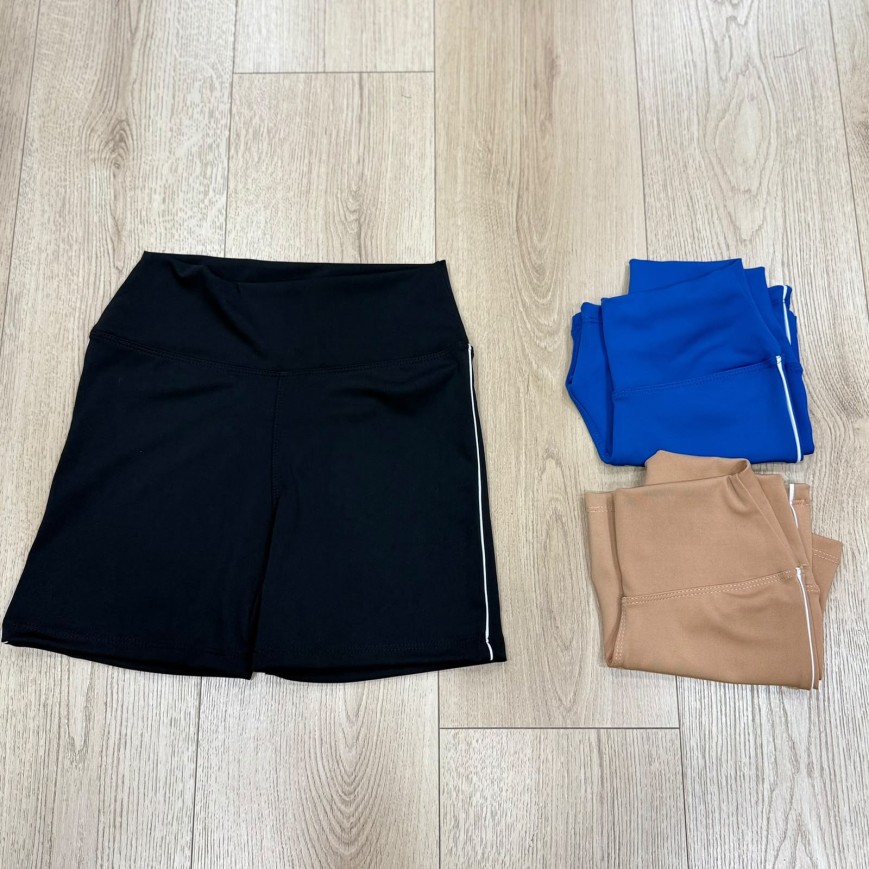 SHORT CON RAYA LUNA
