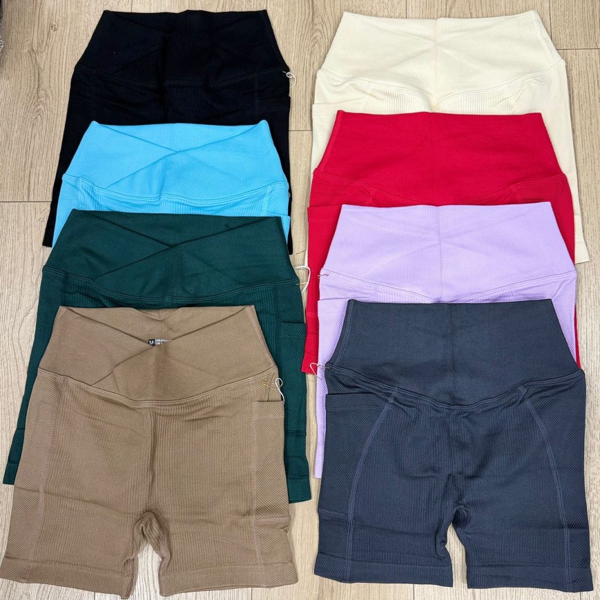 SHORT EN V SIN FRUNCE LISO