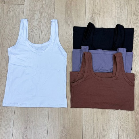 MUSCULOSA IUMI ALGODON AL CUERPO