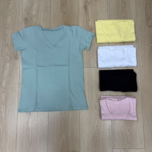 REMERA CUELLO V
