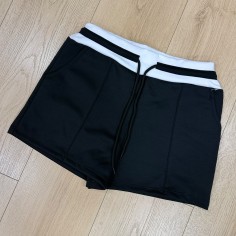 SHORT BORDE BLANCO SUELTO
