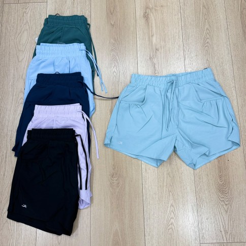 SHORT SUELTO IRUN